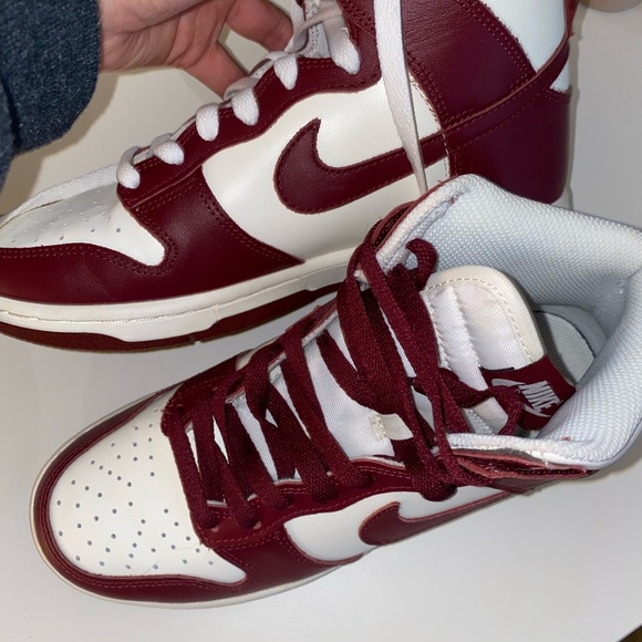 NIKE DUNK ‘TEAM RED’ - Picture 5 of 7